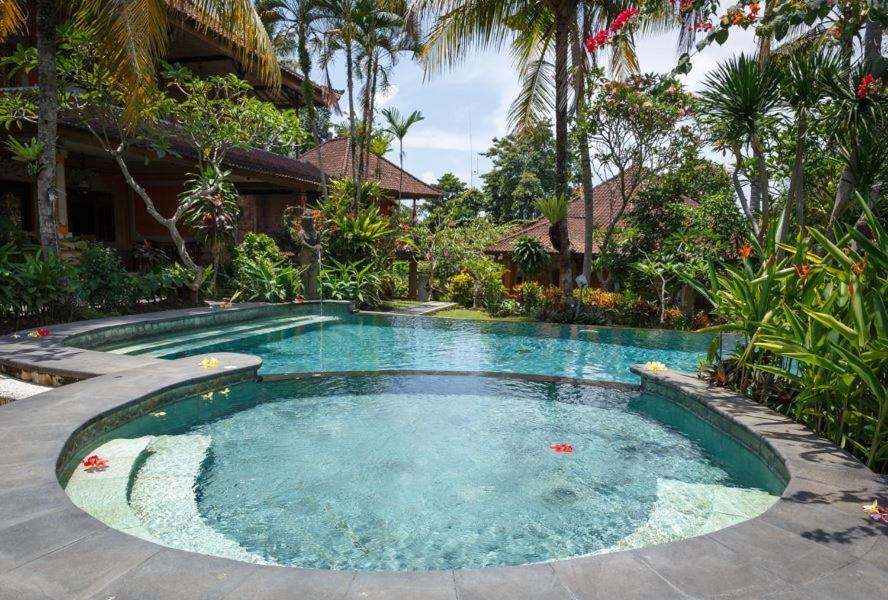 White House Hotel Ubud  Exterior photo